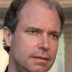 มัลคอล์ม สจ๊วร์ต (Malcolm Stewart)