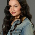 มาเตรยา สการ์เวเนอร์ (Matreya Scarrwener)