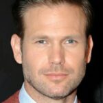 แมทธิว เดวิส (Matthew Davis)