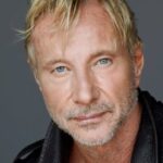 แมทเธียส ฮิวส์ (Matthias Hues)