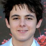 แม็กซ์ ชาร์ลส์ (Max Charles)