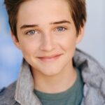 ไมเคิล แคมเปี้ยน (Michael Campion)