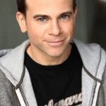 ไมกี้ เคลลีย์ (Mikey Kelley)