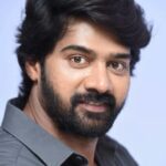 นาวีน จันทรา (Naveen Chandra)