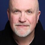 นิโคลัส วินซ์ (Nicholas Vince)