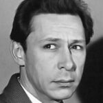 โอเล็ก เอฟเรมอฟ (Oleg Efremov)