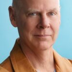 โอลิเวอร์ เดนนิส (Oliver Dennis)