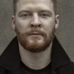 โอเว่น เบิร์ค (Owen Burke)