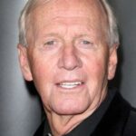 พอล โฮแกน (Paul Hogan)