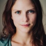 โปเล็ตต์ เอร์นานเดซ (Paulette Hernández)