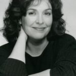 พอลลี่ อดัมส์ (Polly Adams)