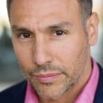 โรเบิร์ต ฟิเกโรอา (Robert Figueroa)