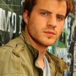โรเบิร์ต คาซินสกี้ (Robert Kazinsky)