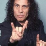 รอนนี่ เจมส์ ดิโอ (Ronnie James Dio)