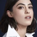 โรซ่า ซาลาซาร์ (Rosa Salazar)
