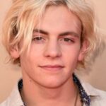 รอสส์ ลินช์ (Ross Lynch)