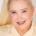 แซลลี่ เคิร์กแลนด์ (Sally Kirkland)
