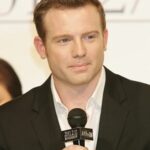 ฌอน แม็คโกวาน (Sean McGowan)