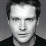 ไซมอน วูดส์ (Simon Woods)