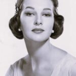 ไทน่า เอลก์ (Taina Elg)