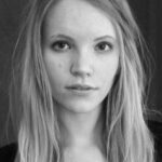 พ่อค้าทามซิน (Tamzin Merchant)