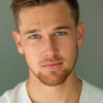 เทย์เลอร์ จอห์น สมิธ (Taylor John Smith)