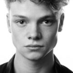 ทอม ไรส์ แฮร์รีส์ (Tom Rhys Harries)