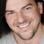 ทอม เวย์แลนด์ (Tom Wayland)