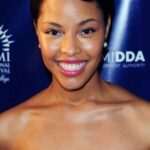 เทรซี่ เฮกกินส์ (Tracey Heggins)