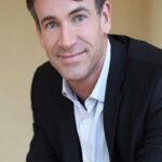 เทรวิส แม็กคอย (Travis McCoy)