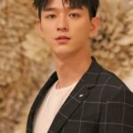 เหวิน อี้ฟาน (Wen Yifan)