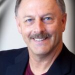 วิลเลียม "วิล" ดอเบิร์ต (William "Will" Daubert)