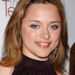 โซอี แทปเปอร์ (Zoë Tapper)