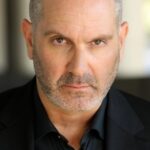 แอรอน โคเฮน (Aaron Cohen)