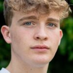 แอรอน แม็คเวย์ (Aaron McVeigh)