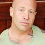 แอรอน แซ็กซ์ตัน (Aaron Saxton)