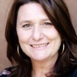 อาเดลฟา คัลโว (Adelfa Calvo)