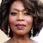 อัลเฟร วูดาร์ด (Alfre Woodard)