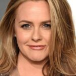 อลิเซีย ซิลเวอร์สโตน (Alicia Silverstone)
