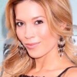 อลิเซีย เวลา-เบลีย์ (Alicia Vela-Bailey)