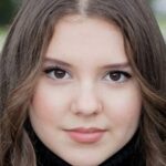 อาลีน่า โฟลีย์ (Alina Foley)