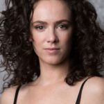 เอมี่ แมนสัน (Amy Manson)