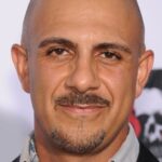 แอนโธนี่ อาซิซี (Anthony Azizi)