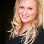 เอพริล เทเล็ก (April Telek)