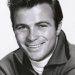 แบร์รี่ โค (Barry Coe)