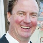 แบร์รี่ ทับบ์ (Barry Tubb)