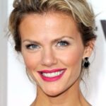 บรู๊คลิน เด็คเกอร์ (Brooklyn Decker)