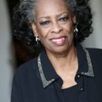 แคโรล ซัตตัน (Carol Sutton)