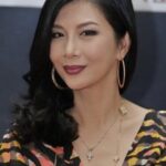 แคร์รี่ หง กาไล (Carrie Ng Ka-Lai)