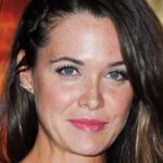 คริสติน วูดส์ (Christine Woods)